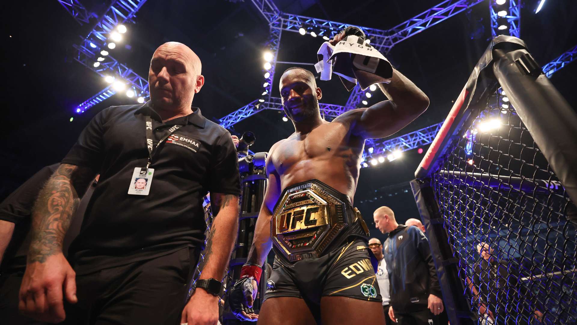 以色列官员称哈马斯面临三种选择：解除武装、延长停火或恢复战争.