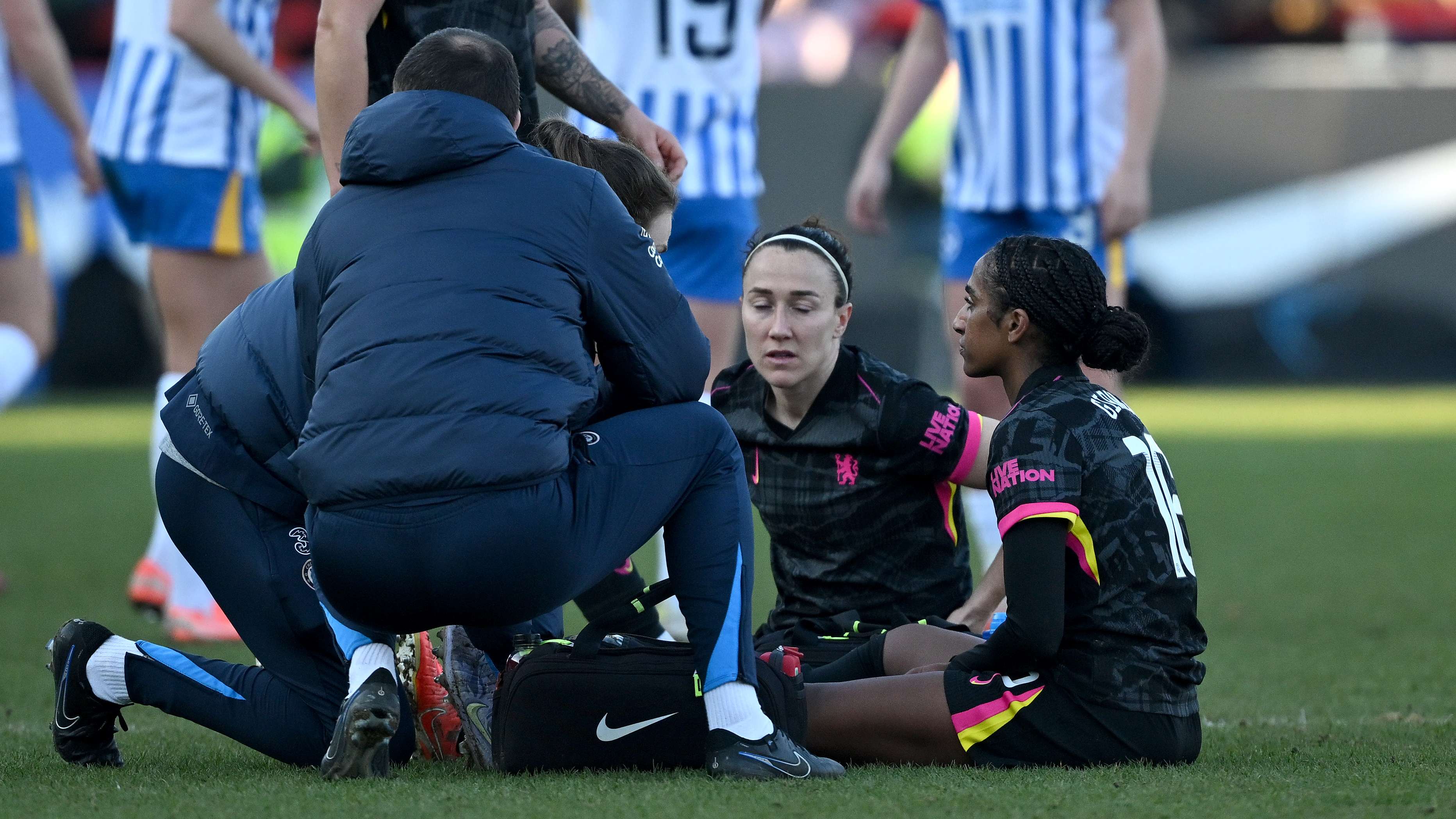 非沒有類似 非沒有類似